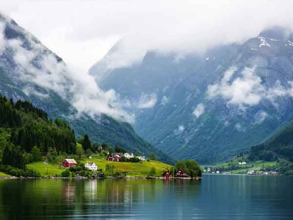 Поиск путешествий в Норвегия